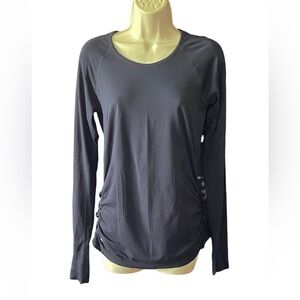 Athleta SpeedLight Ruch Long Sleeve Crewneck Athletic Top Size Medium Black Gym